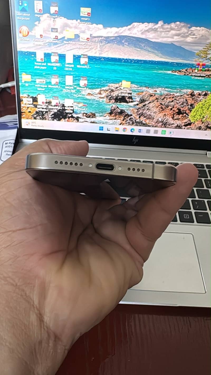 Apple iPhone 15 Pro Max 3