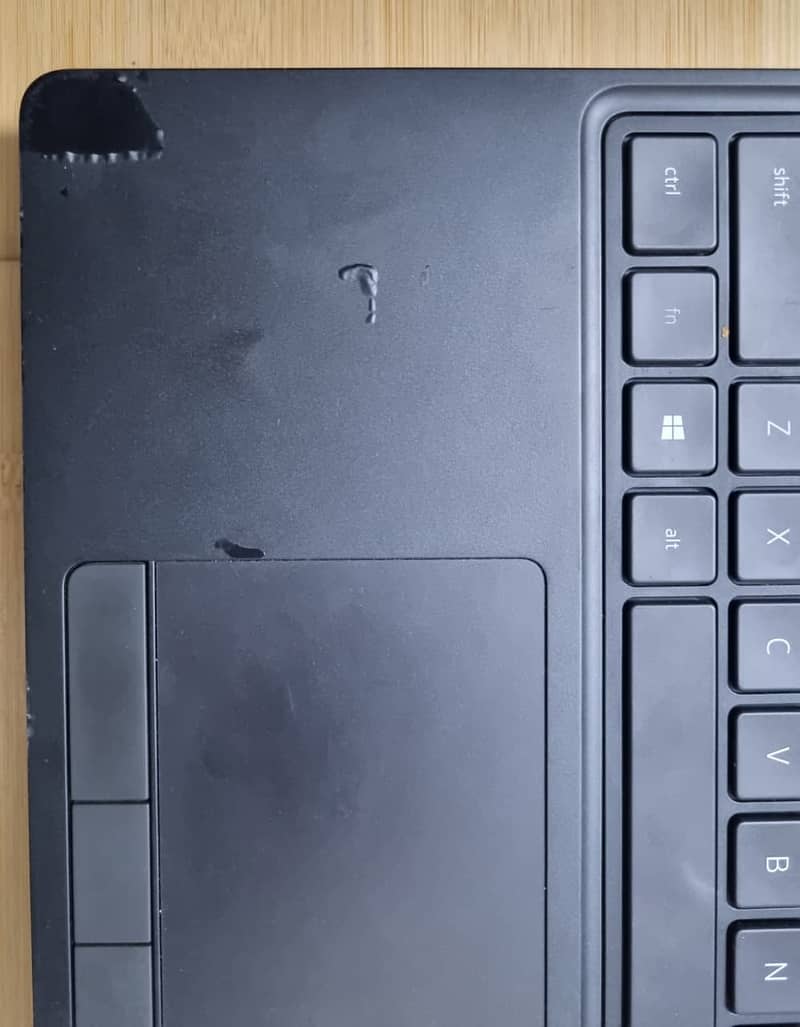 Dell Precision 7560 10