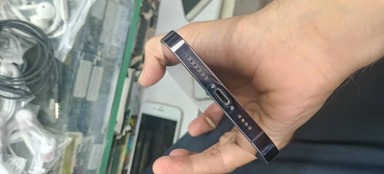 Apple iPhone 14 Pro Max 2
