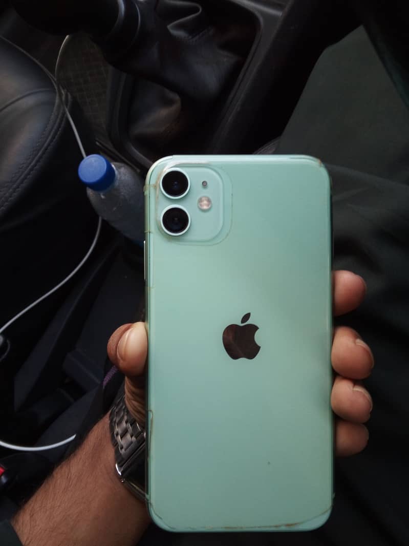 Apple iPhone 11 0