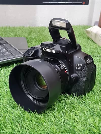 Canon 650d with 50mm 1.8 lens 10/10 condition