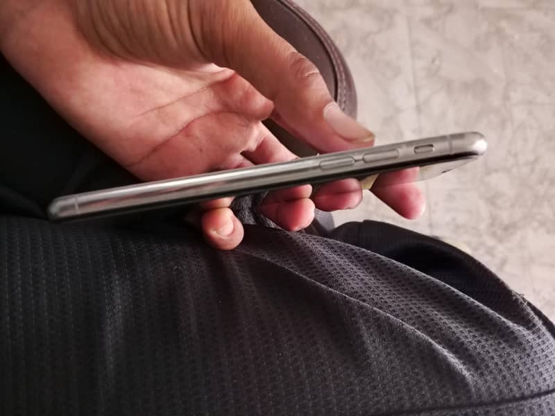 Apple iPhone X 2