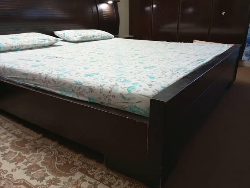 bed/ dressing /side table /foam 0