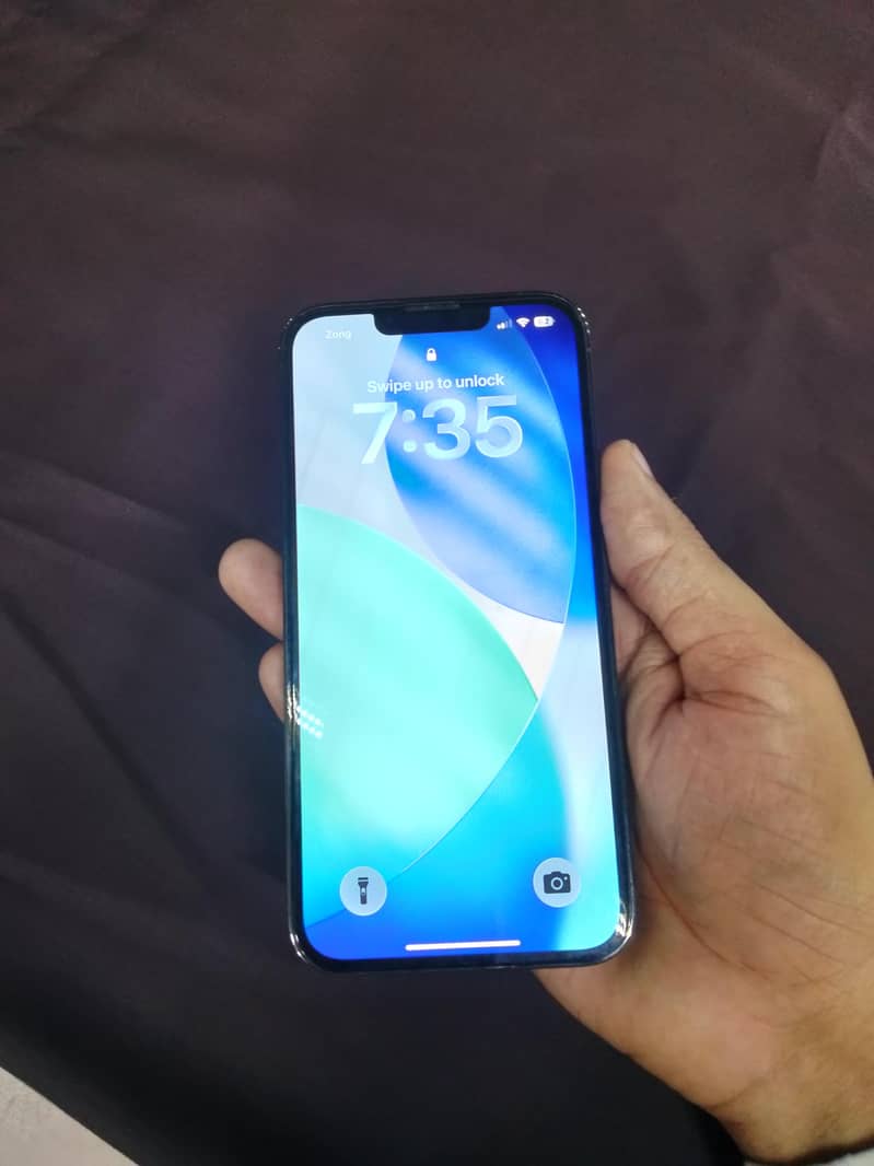 Apple iPhone 13 Pro 2