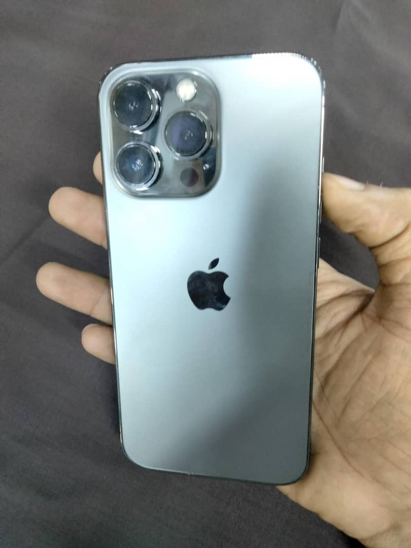 Apple iPhone 13 Pro 3