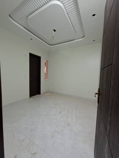 4 Bed Dd 2nd Floor With Roof Lift Parking