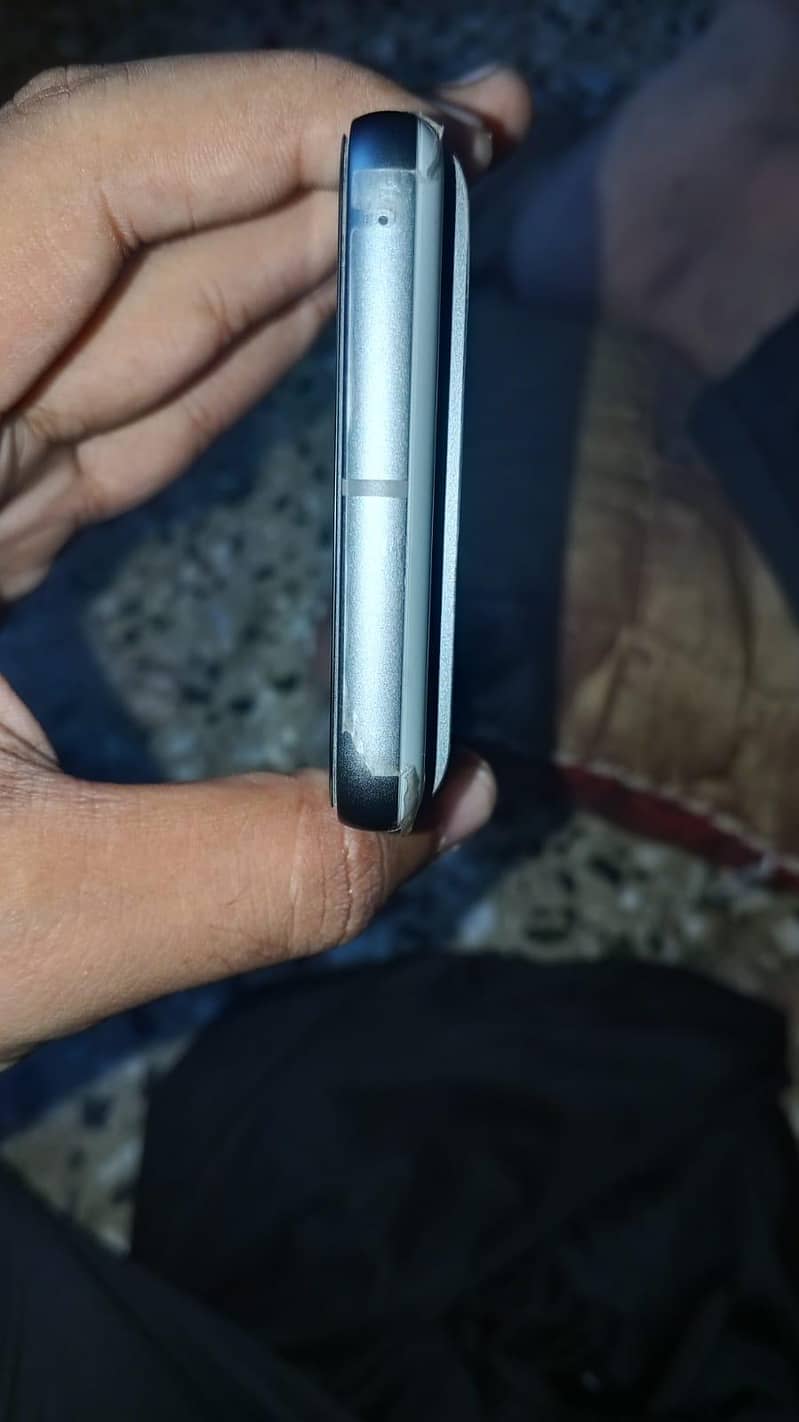 Google Pixel 8 6