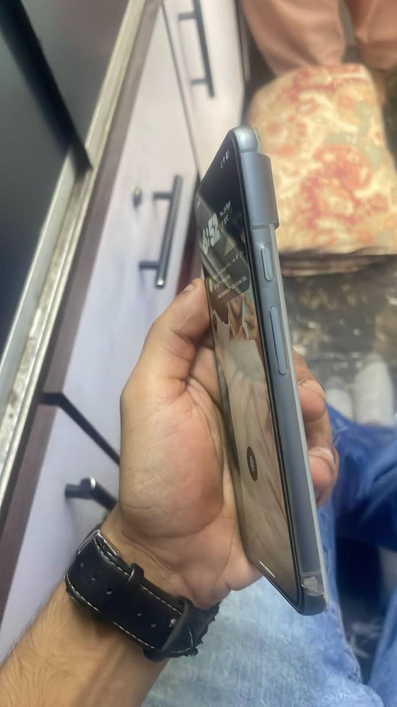 Google Pixel 8 2