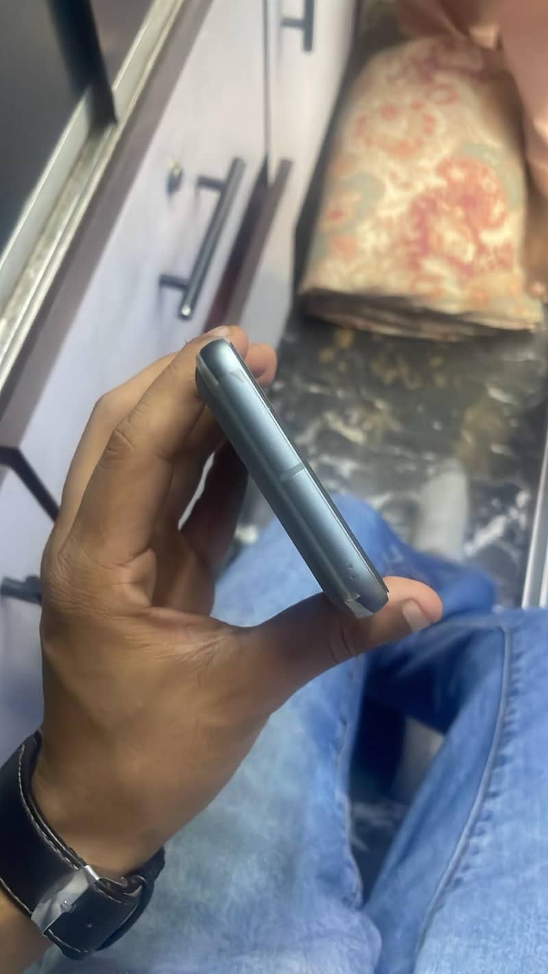 Google Pixel 8 3