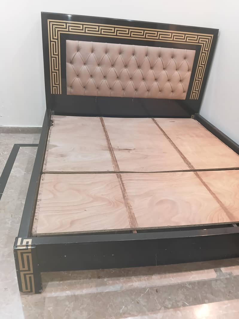 King Size Bed with Two Side Table Good Condition 1