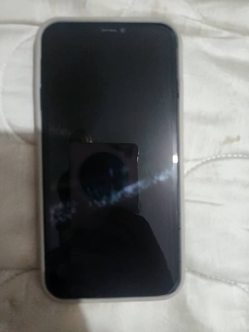 Apple iPhone 11 3