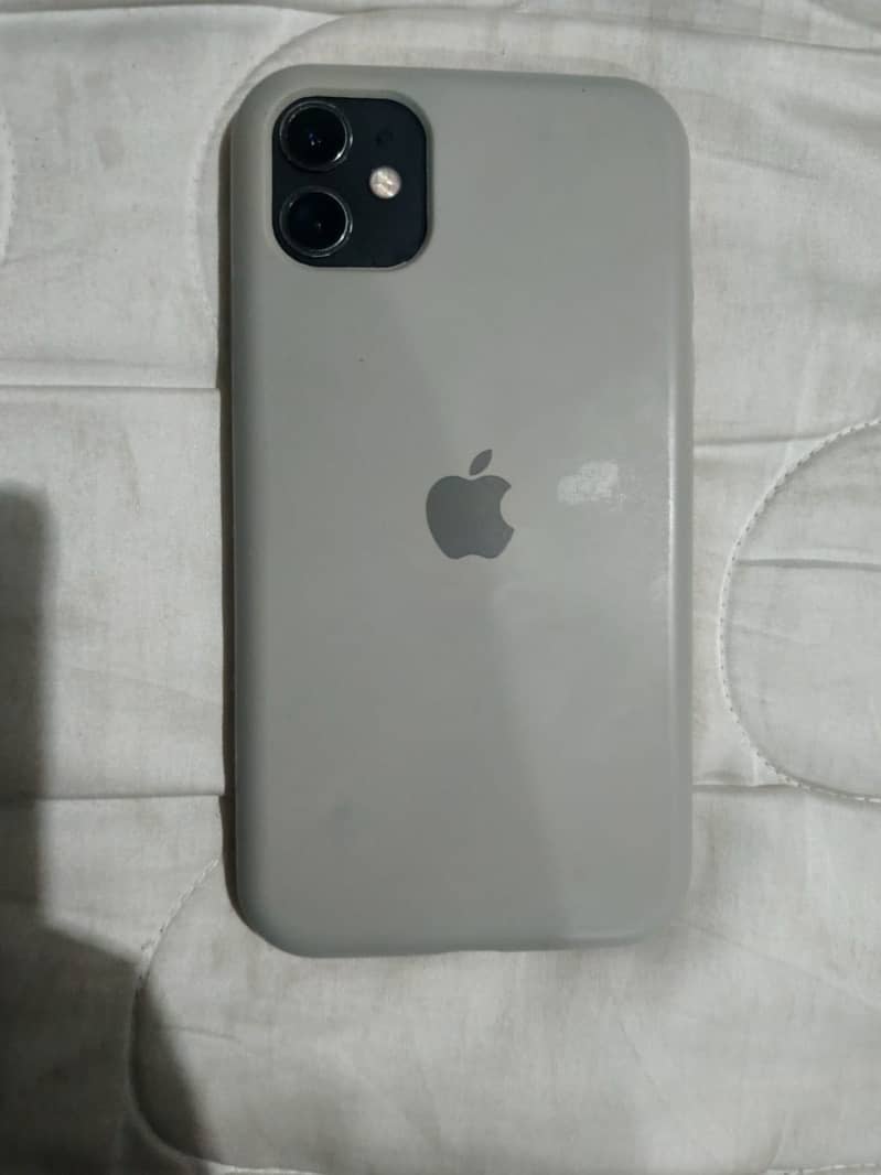 Apple iPhone 11 4