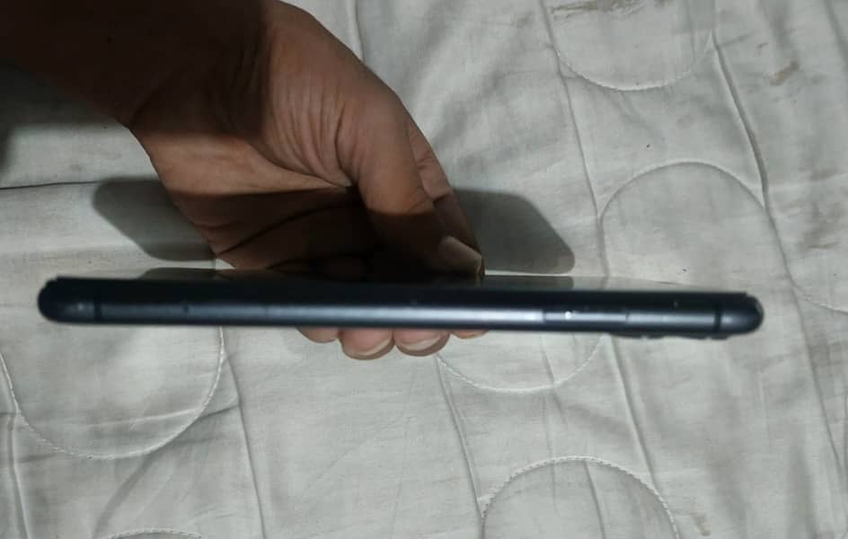 Apple iPhone 11 10