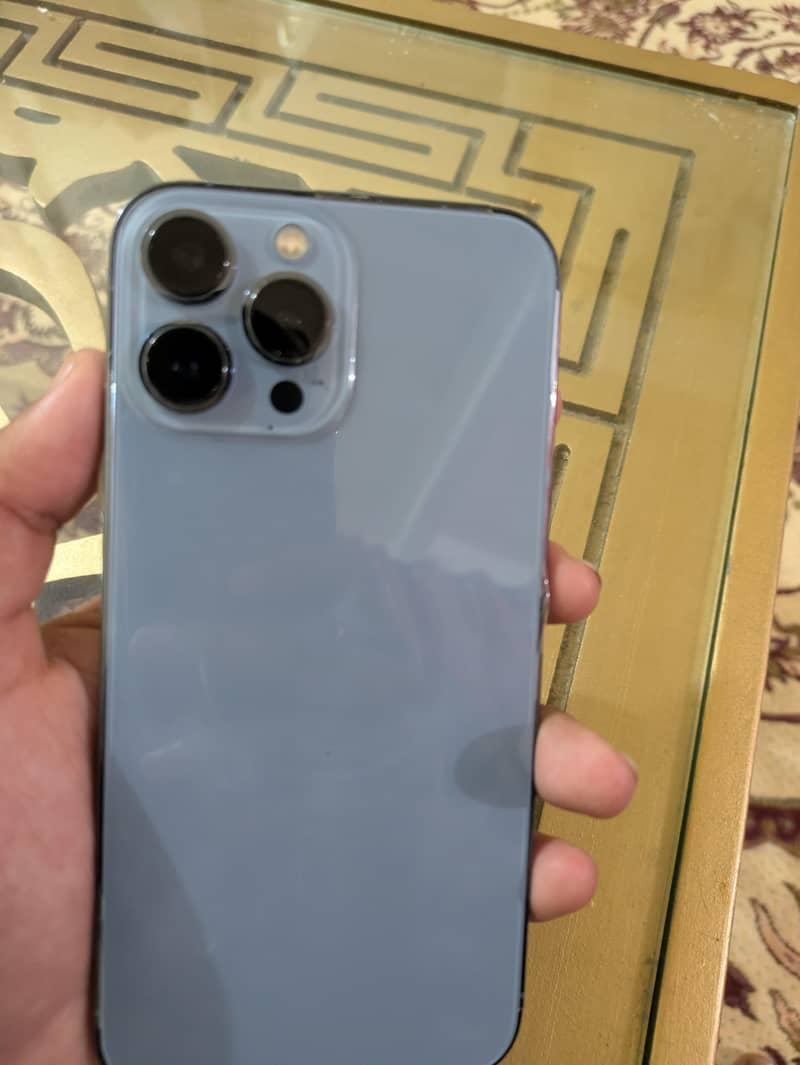 Apple iPhone 13 Pro Max 3