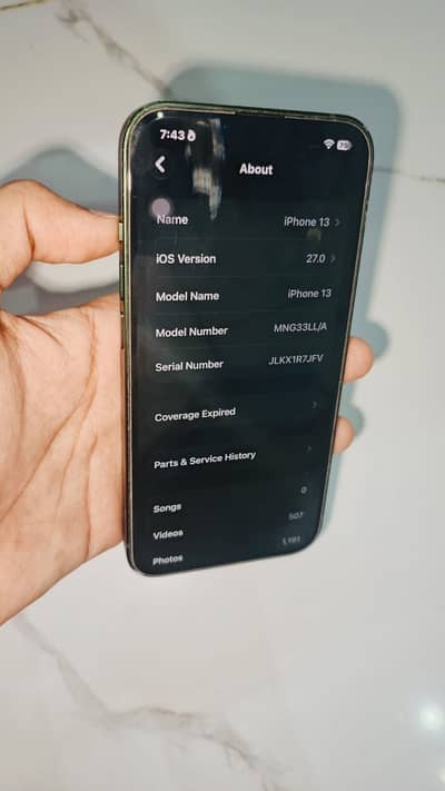 Apple iPhone 13