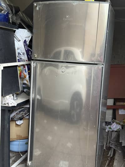 Dawlance full size fridge available for sale