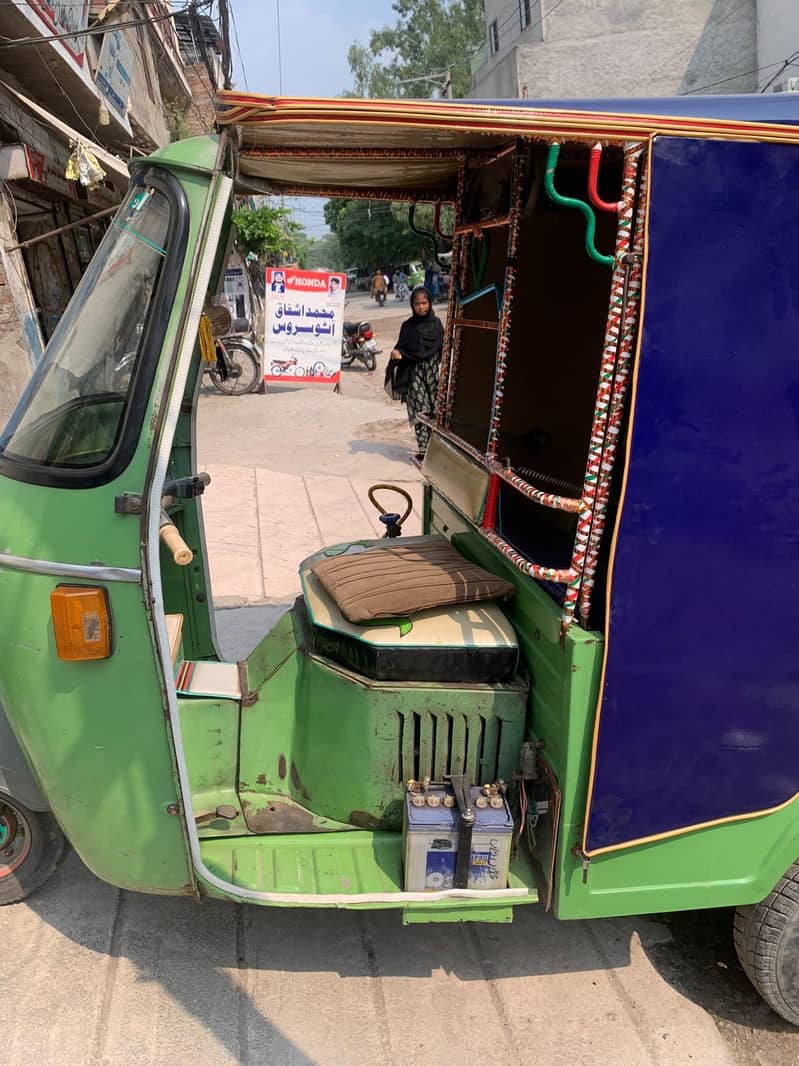 Auto riksaha 8