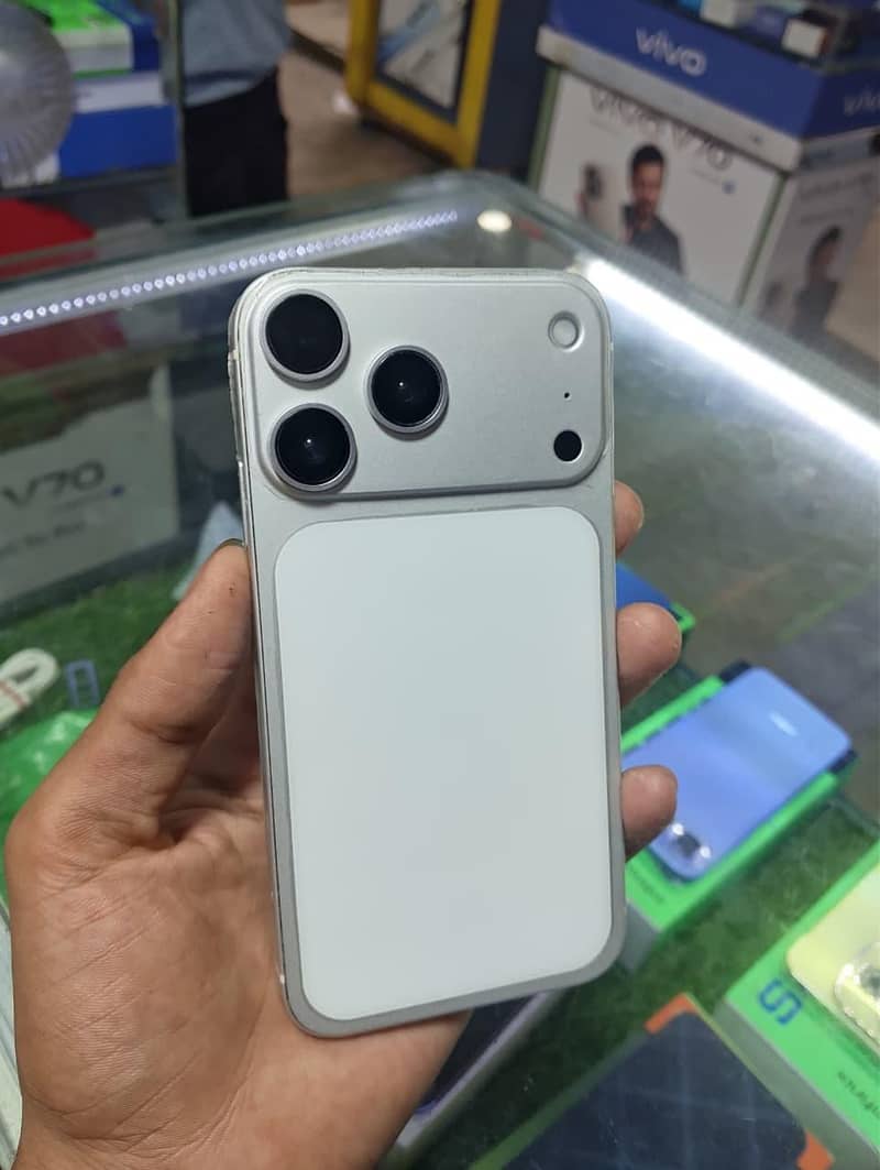Apple iPhone 17 Pro 4