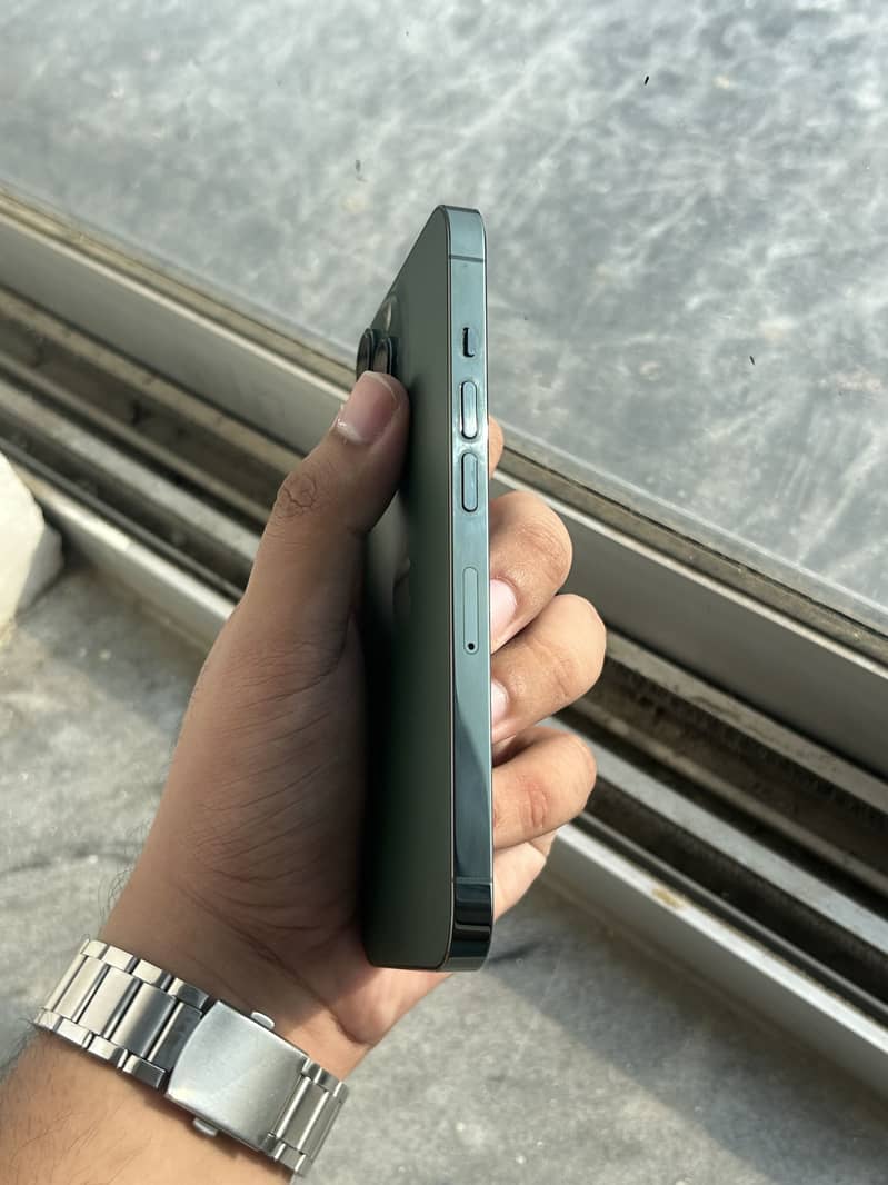 Apple iPhone 13 Pro 5