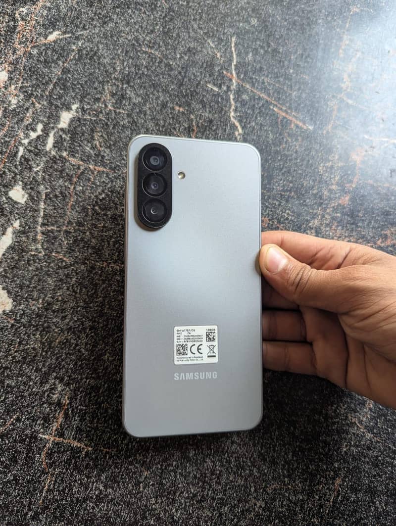 SAMSUNG A17 5