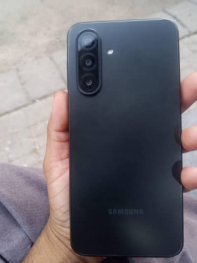 Samsung Galaxy A17