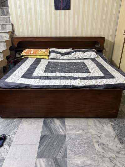 Bedset available for sale