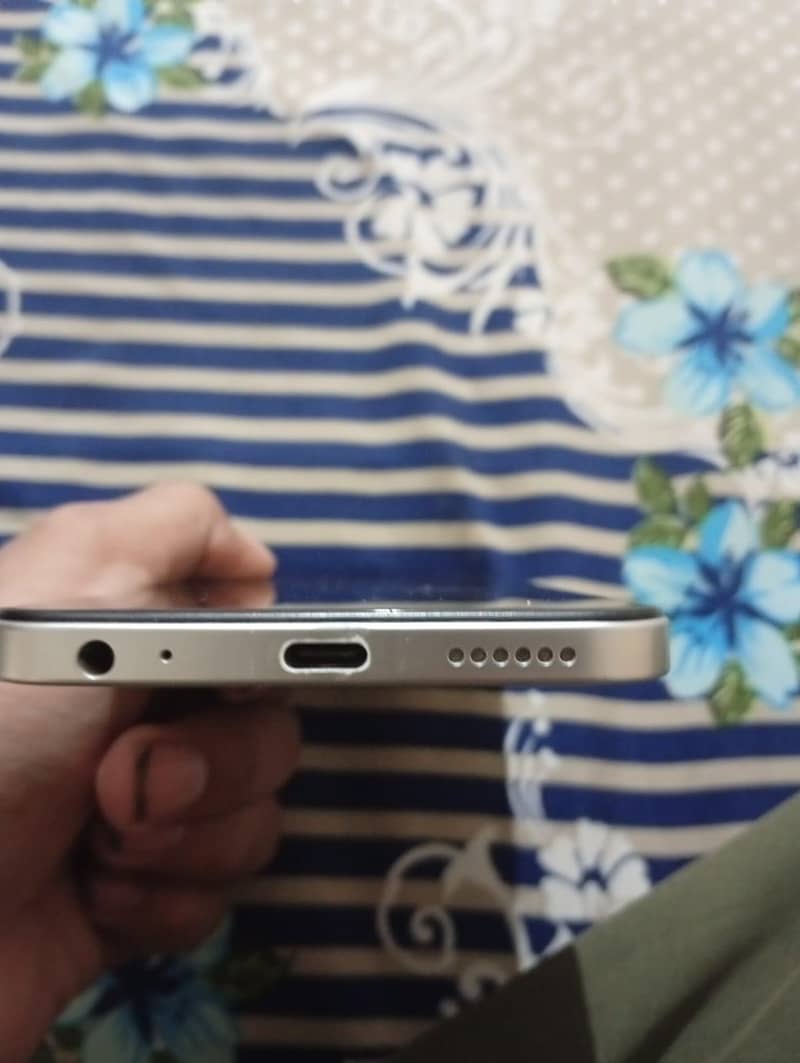 Tecno spark 30 c 5