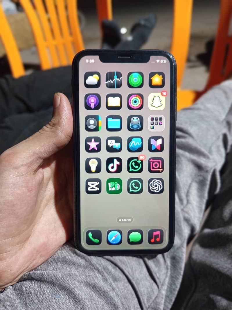 Apple iPhone 11 8