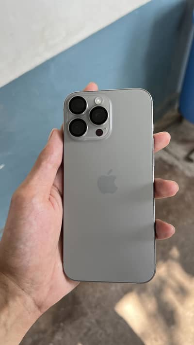 Apple iPhone 16 Pro Max.