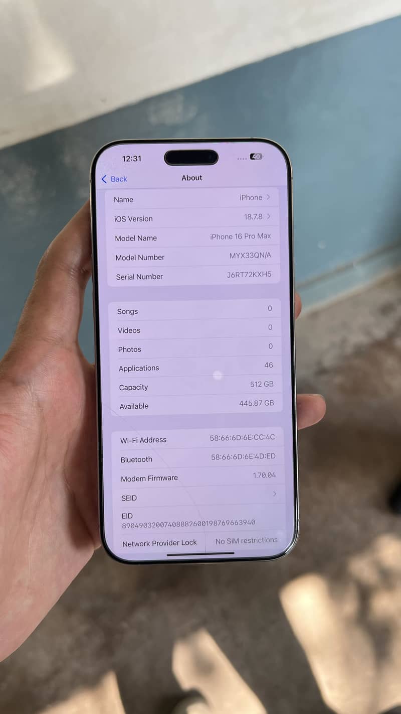 Apple iPhone 16 Pro Max. 5