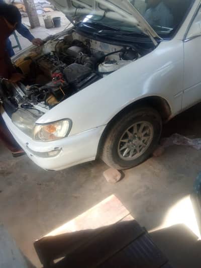 Toyota Corolla XE 2000
