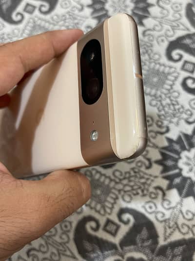 Google Pixel 8