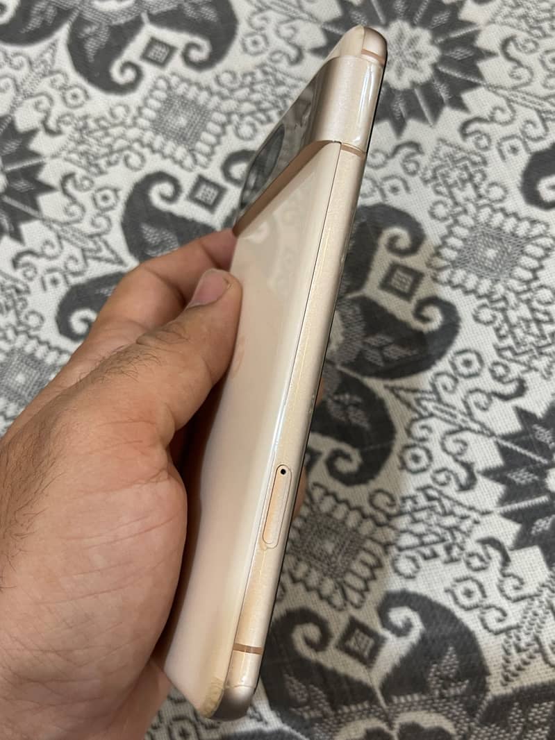 Google Pixel 8 4