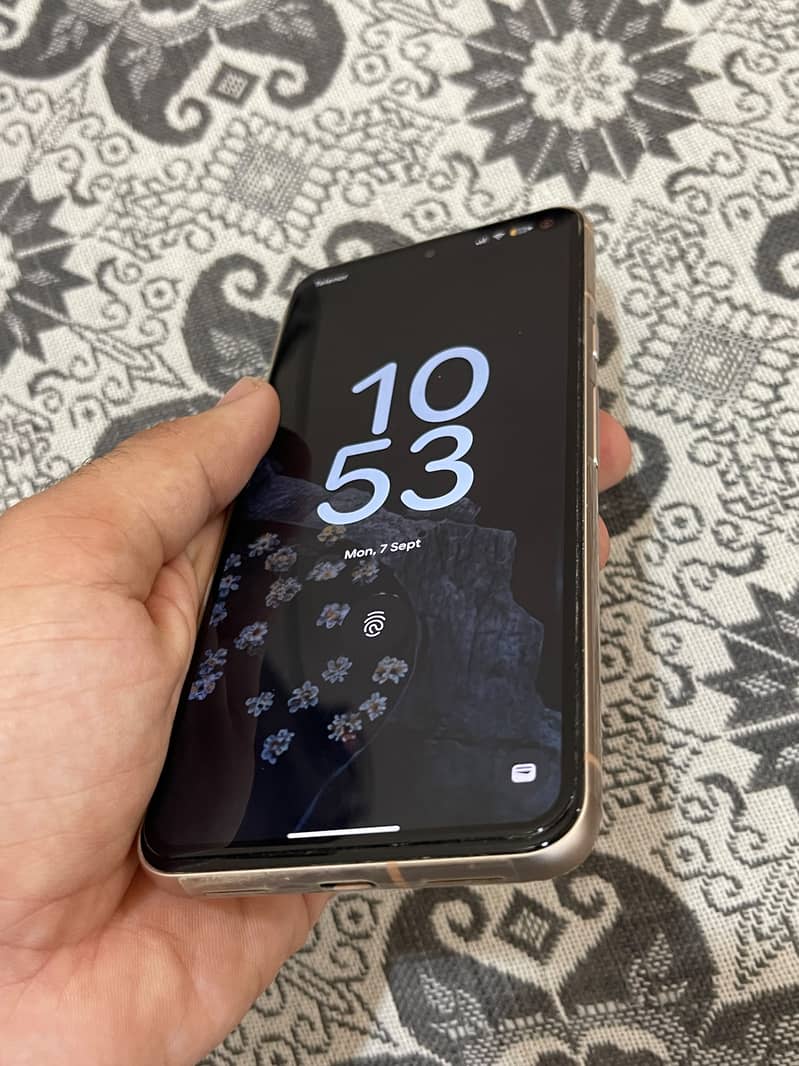 Google Pixel 8 5