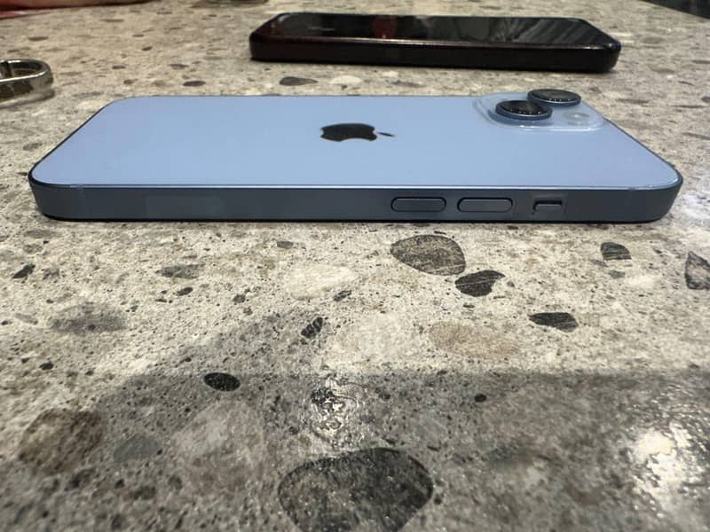 Apple iPhone 14 5