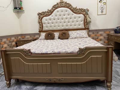 Luxury Bedroom Furniture Set