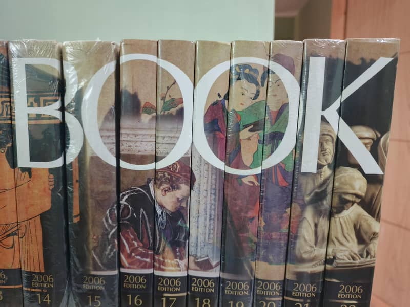 World Book Encyclopedia 2
