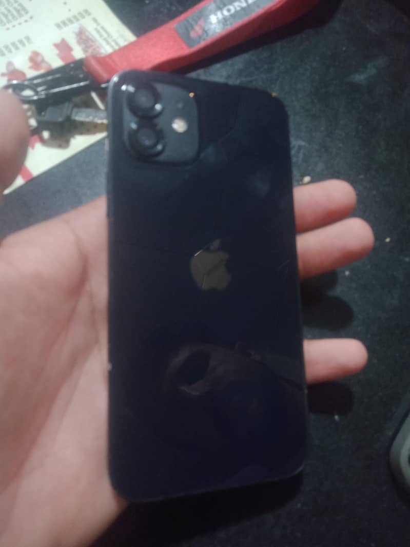 Apple iPhone 12 6