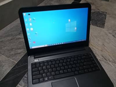 Dell  Laptop i3 4rt Gen 4GB/250 gb