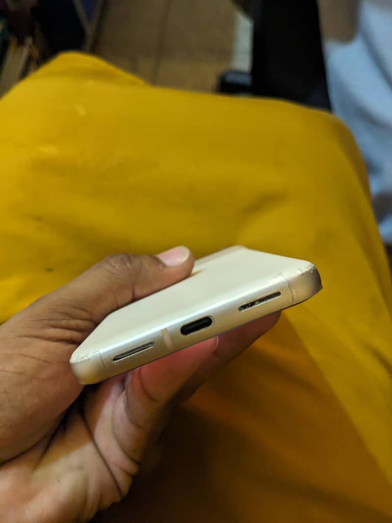 Google Pixel 8 2