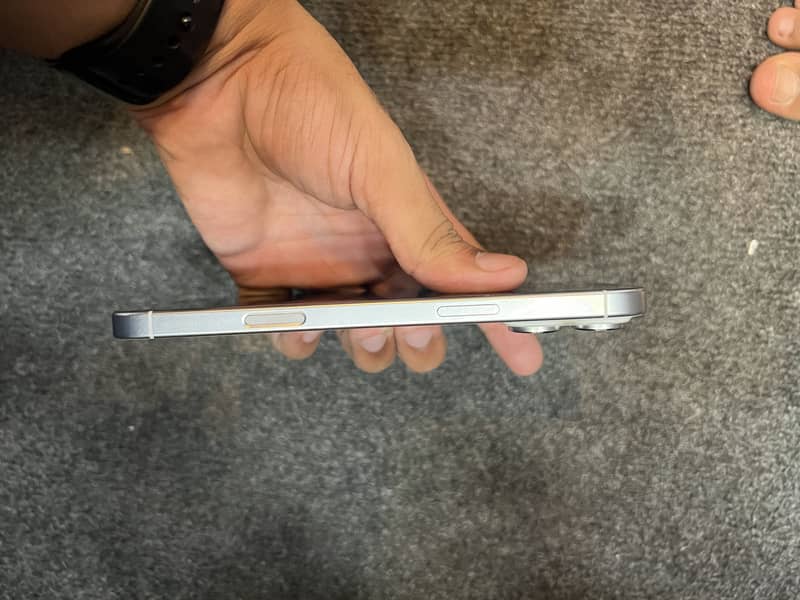 Apple iPhone 16 Pro Max 5