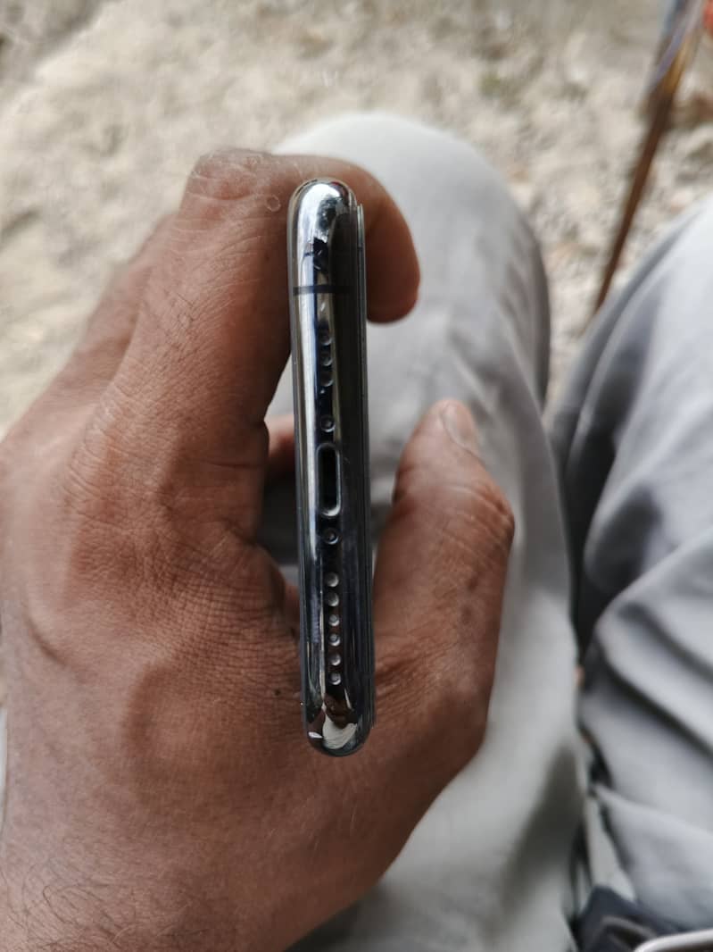 Apple iPhone 11 Pro 0