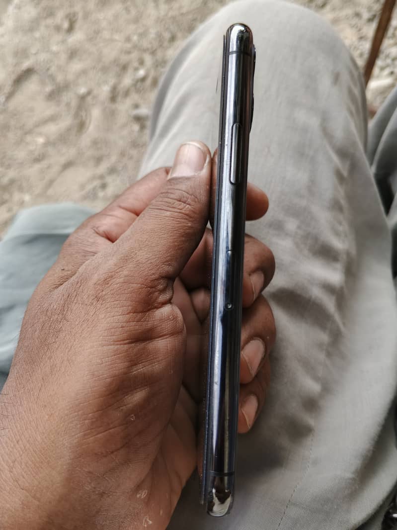 Apple iPhone 11 Pro 5