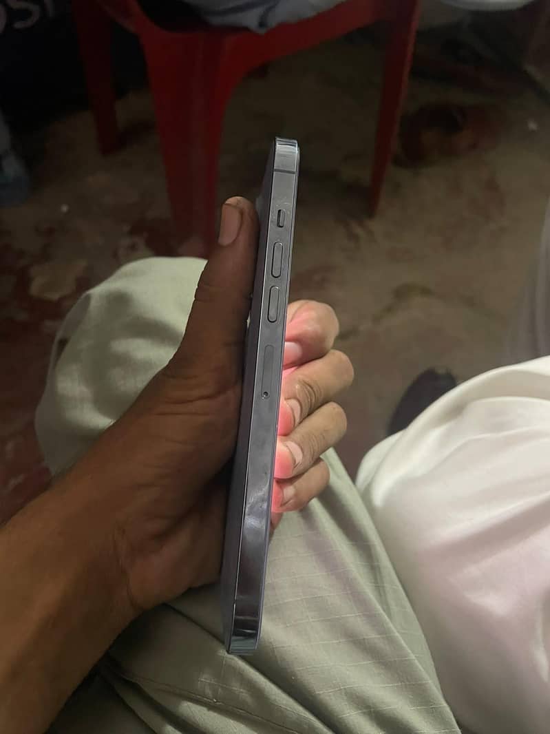 Apple iPhone 13 Pro Max 1