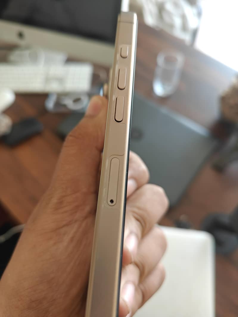 Apple iPhone 16 Pro Max 3