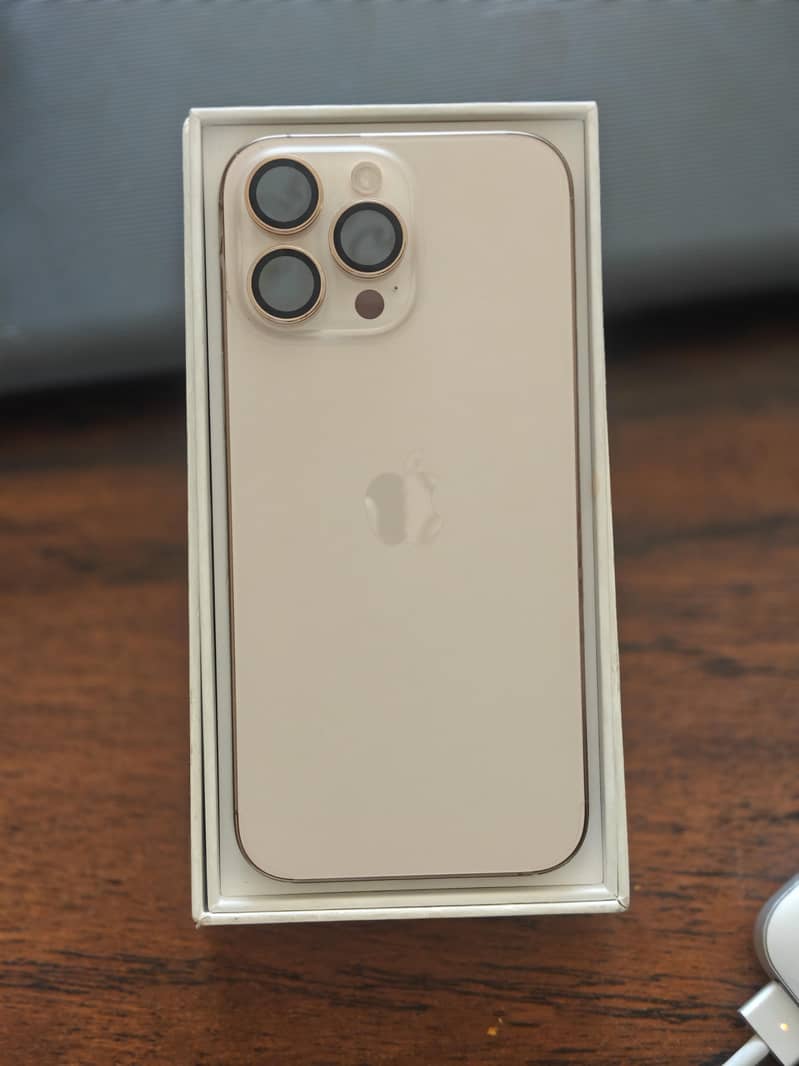 Apple iPhone 16 Pro Max 5