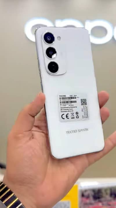 . Tecno spark 40 pro plas