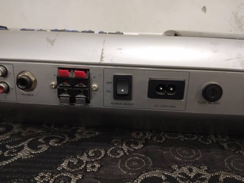 audio & DVD amplifier 5