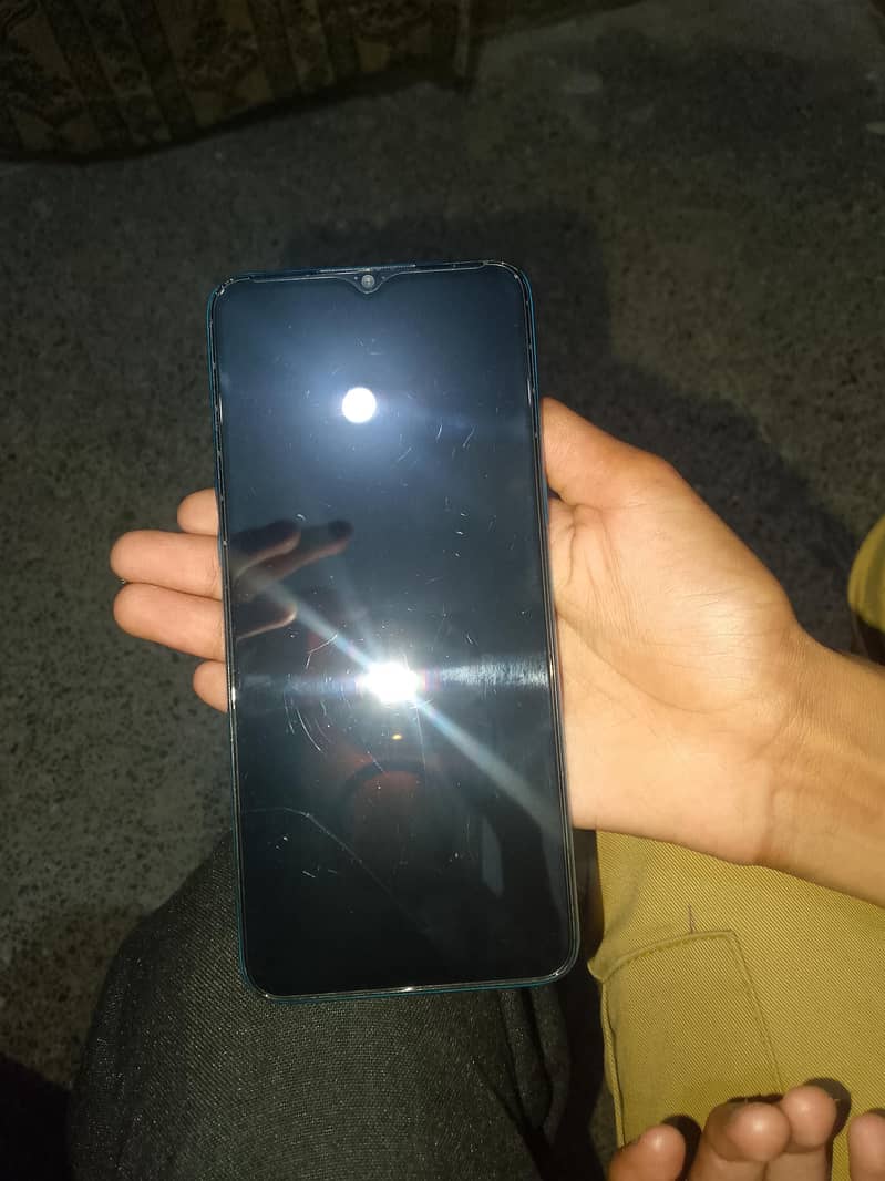 Realme 5i 0