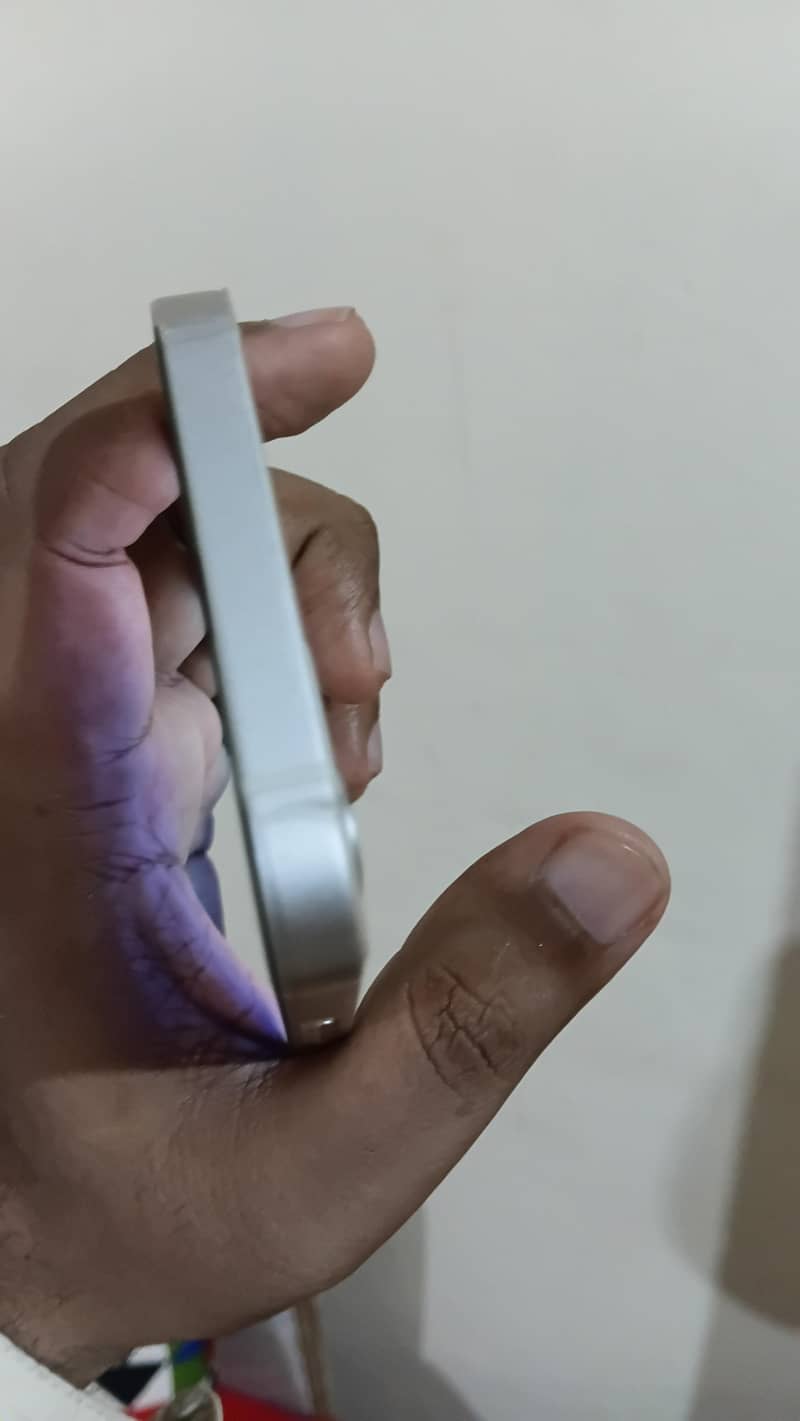 Apple iPhone 12 2